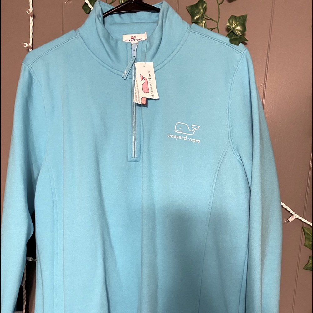 BRAND NEW Women’s Graphic 1/4 Zip